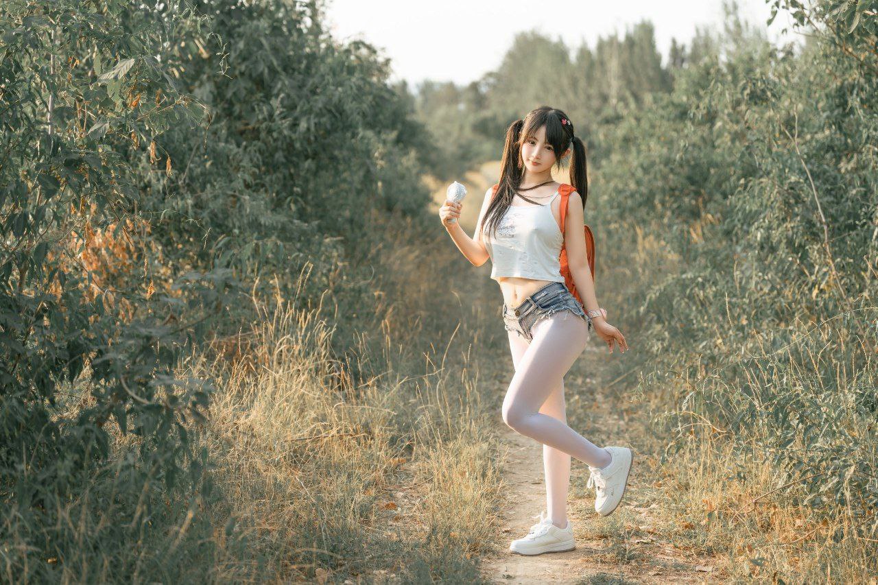 国色天香成人社区,久久国产一区二区三区,掀开胸罩一边亲一边摸,伊人天天久大香线蕉av色