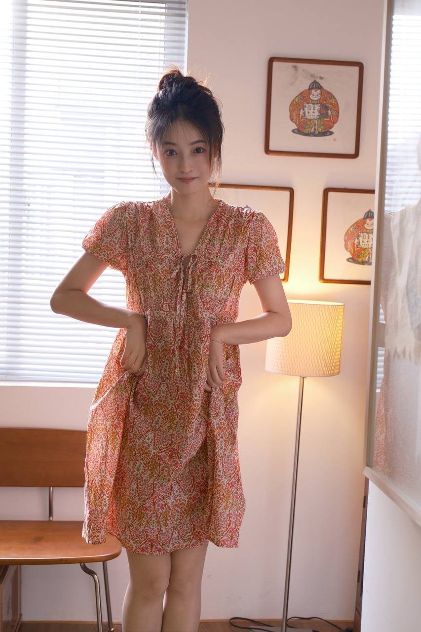  最新欧美精品一区二区_精品欧美综合在线野草社区_av网站在线播放_男生女生在一起差差差很疼免费观看